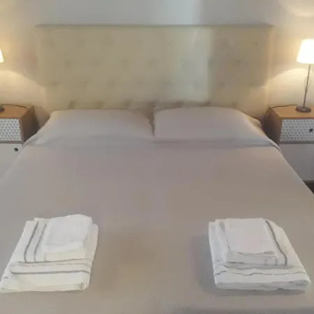 Apartment Lab Stylist House *